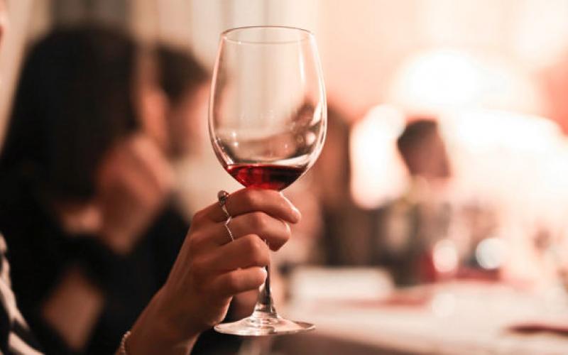 Γιατί τα παιδιά φωνάζουν "6-7!"; H viral έκφραση που ενώνει τα παιδιά της Generation Alpha - εικόνα 1