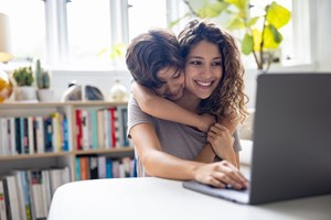 Νέα έρευνα: Η ψυχική υγεία των μπαμπάδων στα πρώτα 2 χρόνια της ζωής των παιδιών τους τα επηρεάζει σημαντικά - εικόνα 1