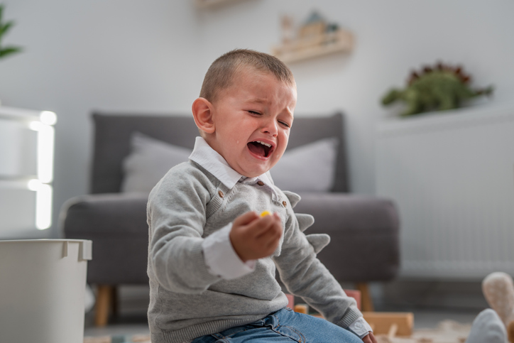 Παλεύεις κι εσύ να ντύσεις το παιδί κάθε μέρα; Δες πως θα το καταφέρεις - εικόνα 3