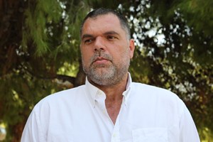 Άρια Παπανικολάου: "Θέλω με το βιβλίο μου να μάθουν οι γονείς πως να μεγαλώσουν τα διαφορετικά παιδιά" - εικόνα 2