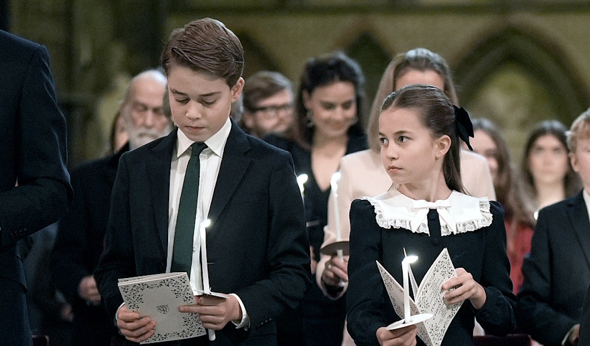 Λαίδη Κίτι Σπένσερ: Η χριστουγεννιάτικη φωτογραφία της κόρης της, Αθηνά, με το πιο όμορφο παιδικό παλτό - εικόνα 4