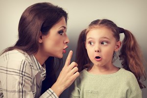 Πότε ένα ψέμα προστατεύει και πότε πληγώνει; Η αλήθεια που πρέπει να ξέρουν οι γονείς - εικόνα 2