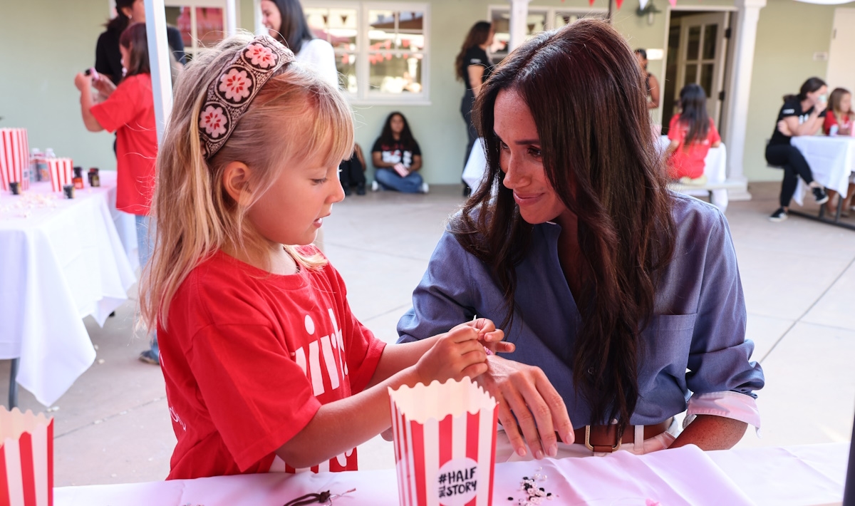 Ο πρίγκιπας Χάρι ξαναζεί με τα παιδιά του την επίσκεψή του στην Disneyland με την πριγκίπισσα Νταϊάνα - εικόνα 1