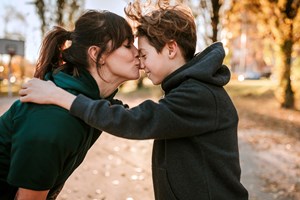 Υπάρχει μόνο ένας τρόπος για να μεγαλώσεις "κακομαθημένα" παιδιά και τον ξέρεις ήδη - εικόνα 2