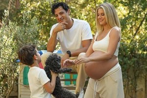 "Πρώτη φορά έβαλα μάρσιπο στη ζωή μου": Η Τζένη Θεωνά βόλτα με τους γιους της - εικόνα 2