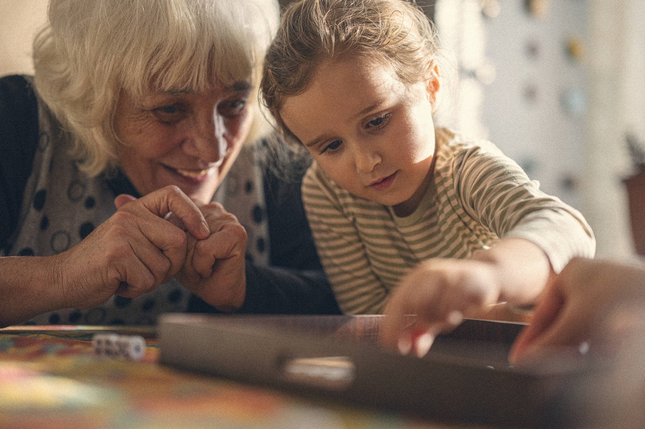 Παππούδες και γιαγιάδες: Πώς κρατάμε την ισορροπία στις γιορτές; - εικόνα 1