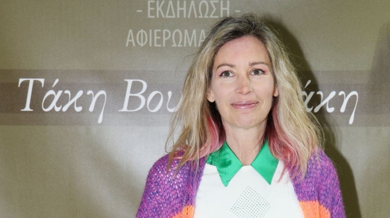 Άριελ Κωνσταντινίδη: "Θέλω να αλλάξω μέσω της εγκυμοσύνης το γενεαλογικό μοτίβο που είχαν οι μανάδες της οικογένειας με τα κορίτσια τους" - εικόνα 1