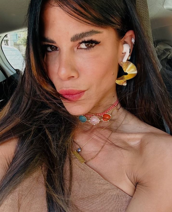 Η Δάφνη Καραβοκύρη μιλά για την κοινωνική πίεση περί "μητρότητας": "Είναι προσωπική μου επιλογή. Δεν αφορά κανέναν άλλον" - εικόνα 1