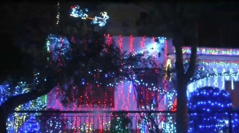 Ένα χριστουγεννιάτικο αντικείμενο των παιδικών μας χρόνων, σήμερα πωλείται σχεδόν 1.000 ευρώ - εικόνα 1