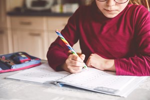 Ειδικές μαθησιακές δυσκολίες: 5 σημάδια που δεν πρέπει να αγνοούν οι γονείς - εικόνα 1