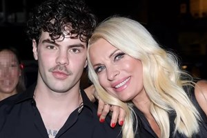 "Χρόνια πολλά, μαμά": Ο Άγγελος Λάτσιος σε μια συγκινητική φωτογραφία με την Ελένη Μενεγάκη - εικόνα 3