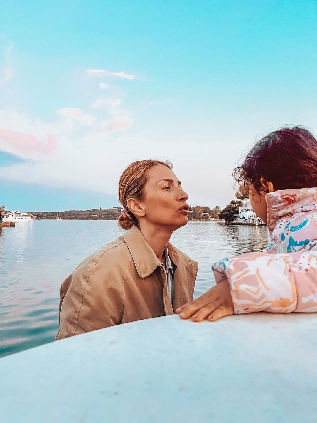 Book Club: Το αγαπημένο βιβλίο των γιων της Έφης Αργυροπούλου είναι ένα εργαλείο θετικής διαπαιδαγώγησης - εικόνα 3