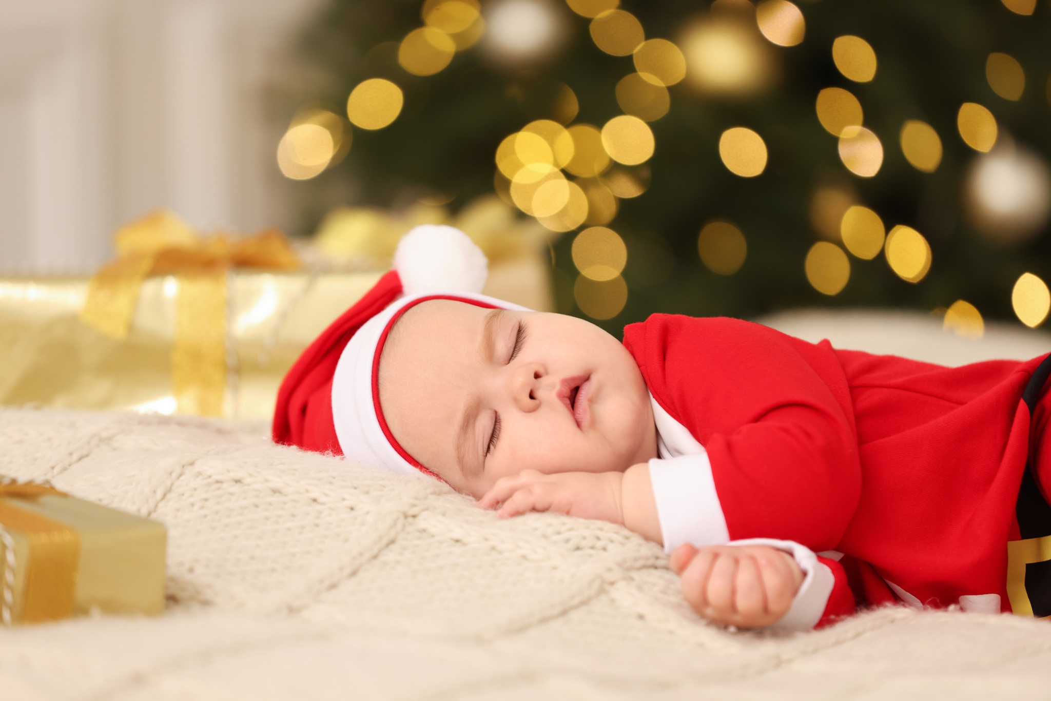 Βραδινή ρουτίνα μωρού την παραμονή: Τι αλλάζει και τι μένει ίδιο - εικόνα 1