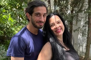 Η Άννα Τσουκαλά αγκαλιά με το νεογέννητο μωρό της - Το συμβολικό όνομα που θα του δώσει - εικόνα 1