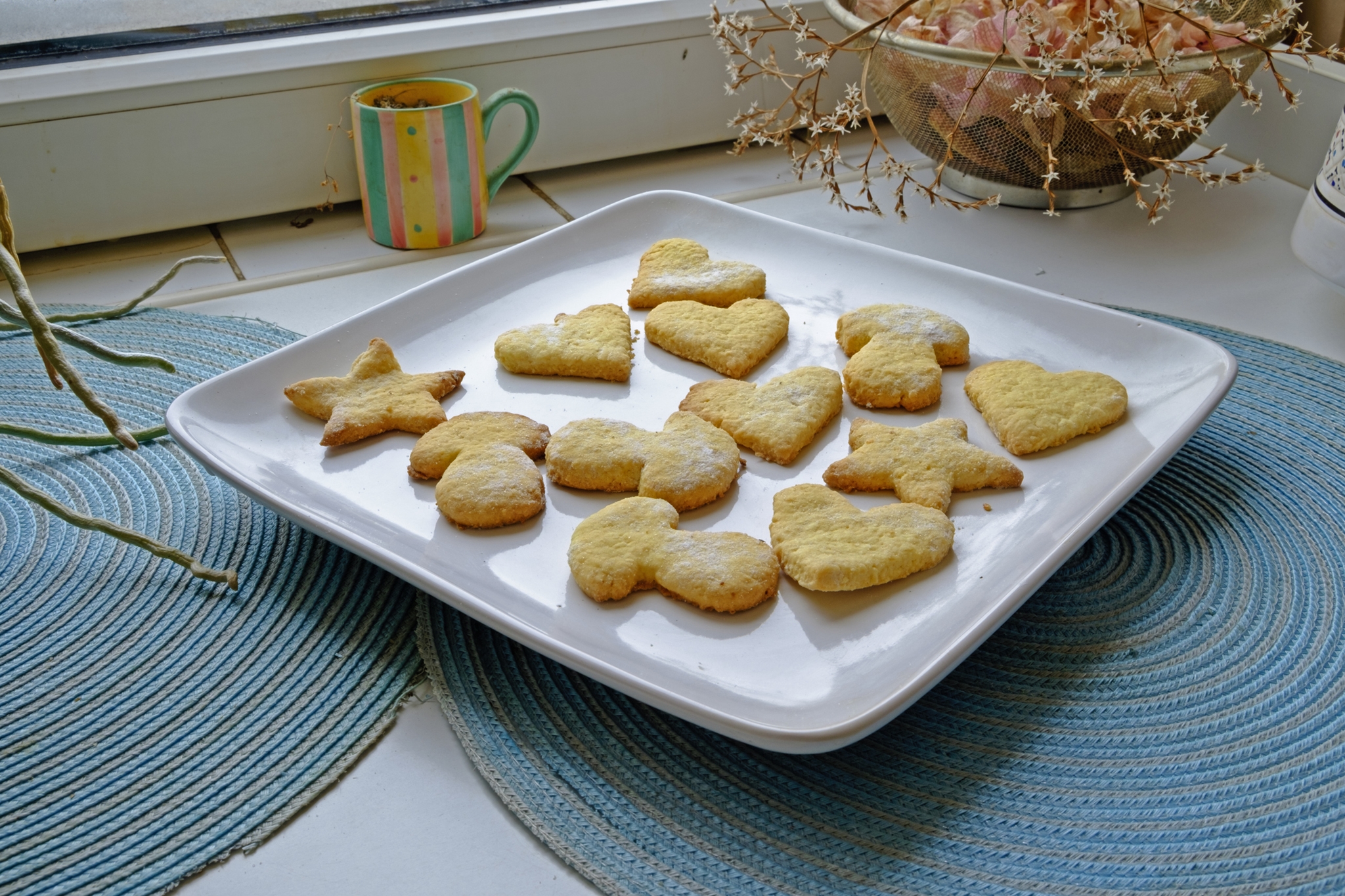 Eύκολα και λαχταριστά μπισκότα για να μυρίσει το σπίτι Χριστούγεννα - εικόνα 2