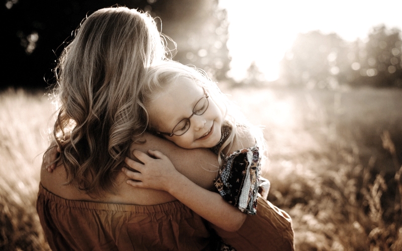 Αγαπημένη μου κόρη δεν μπορώ να είμαι φίλη σου όταν πρέπει να σου βάζω όρια