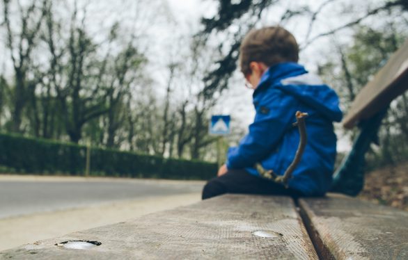 Ένα παιδί που δεν μεγάλωσε με στοργή με μια αγκαλιά μπορεί να φτάσει τ' αστέρια