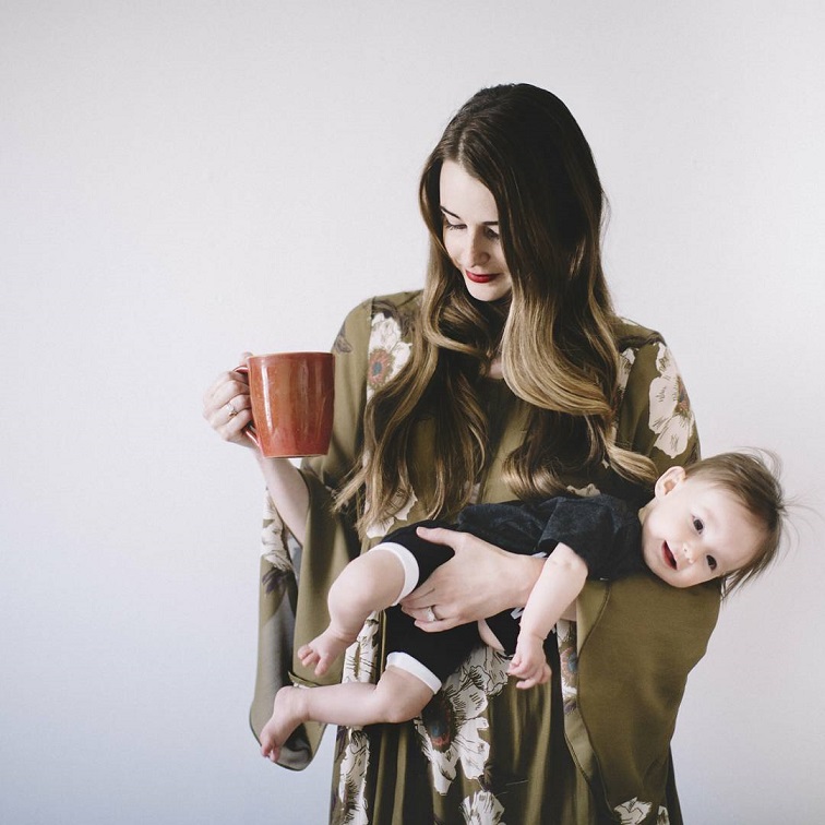 Η Ελλάδα είναι μια χώρα που γαλουχεί το «άσε το παιδί να πας για ένα καφέ»