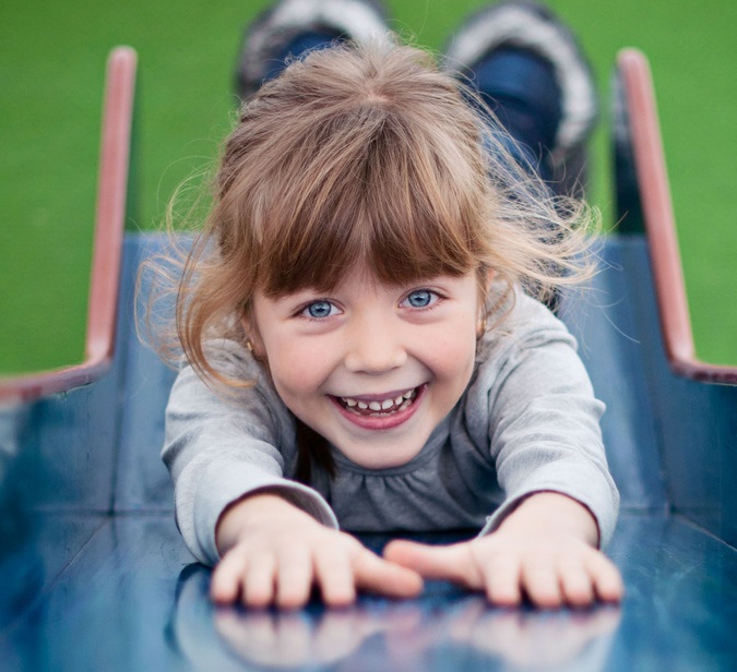 Μην βοηθάτε τα παιδιά μου - θέλω να μάθουν ότι η "πτώση" είναι κάτι που μπορεί να συμβεί
