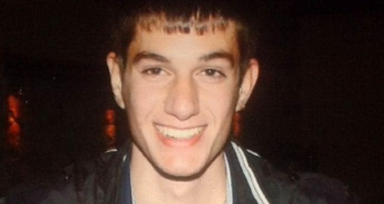 Τι κι αν δεν είσαι παιδί μου, είμαι κι εγώ μάνα σου