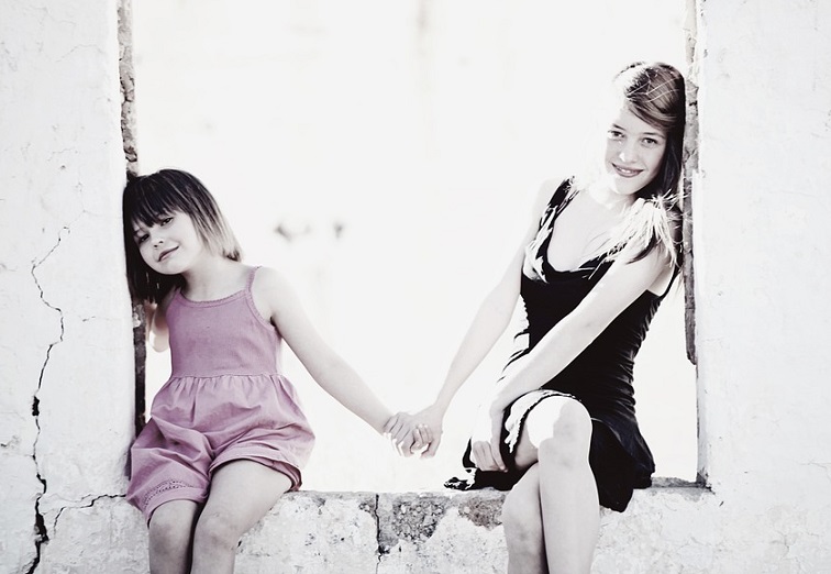 Να έχεις μικρή αδερφή σημαίνει…