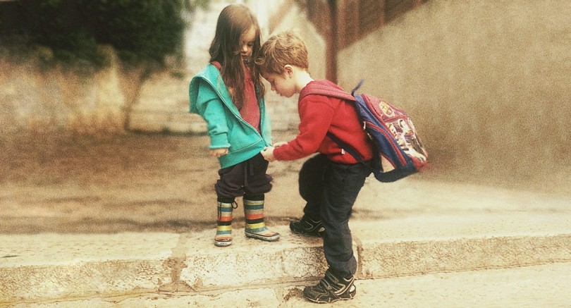 Μεγαλώσαμε με γονείς που έλειπαν όλη μέρα στη δουλειά - και τελικά γίναμε πιο υπεύθυνοι