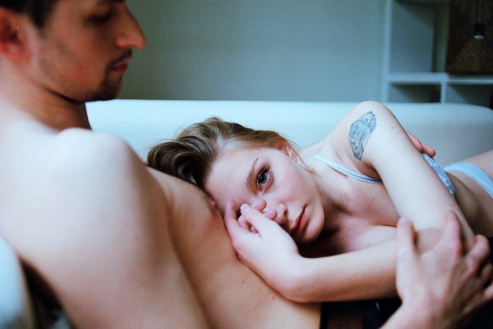 Ενός λεπτού σιγή για τα «σ' αγαπώ» που έγιναν «κατέβασε τα σκουπίδια»