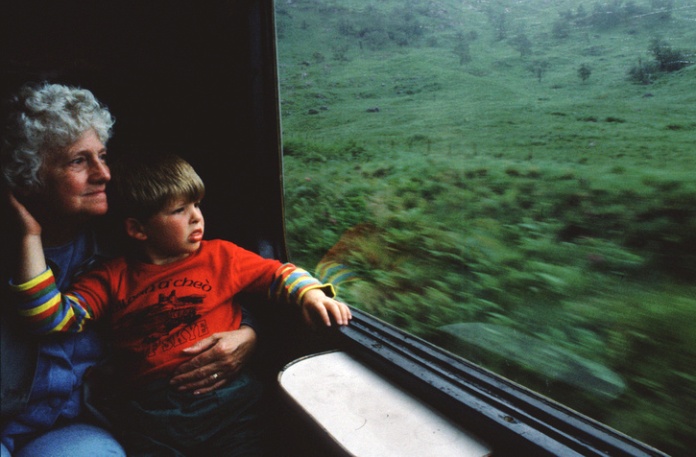 Αχ ρε γιαγιά, η ζωή δεν είναι πάντα παραμύθι σαν αυτά που μου έλεγες