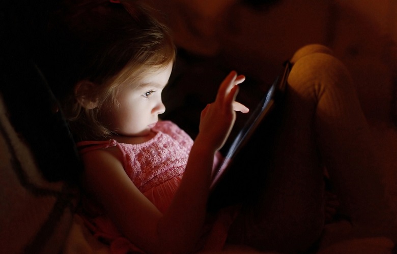 Αν βάζετε στα παιδιά σας παιδικά τραγουδάκια απ' το ΥouΤube διαβάστε πρώτα αυτό