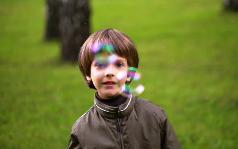 7 φυσικές συνέπειες που έδωσαν ένα μάθημα στον γιο μου χωρίς να χρειαστεί να το κάνω εγώ