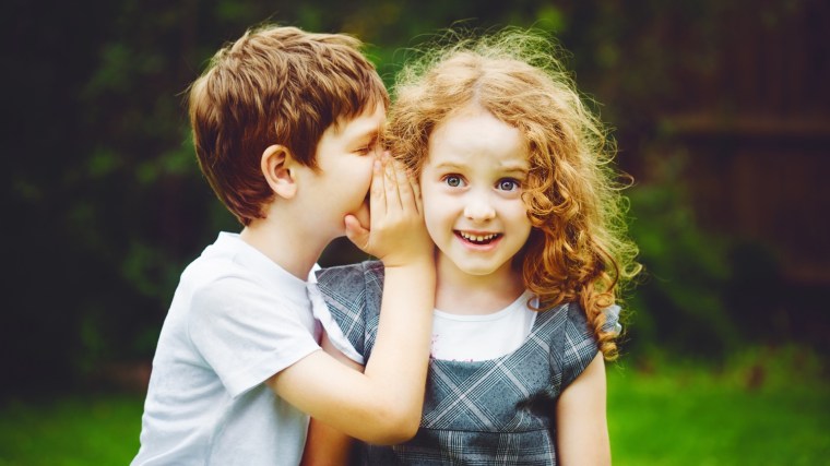 "Α, εμένα μου τα λέει όλα το παιδί μου" - Νομίζεις