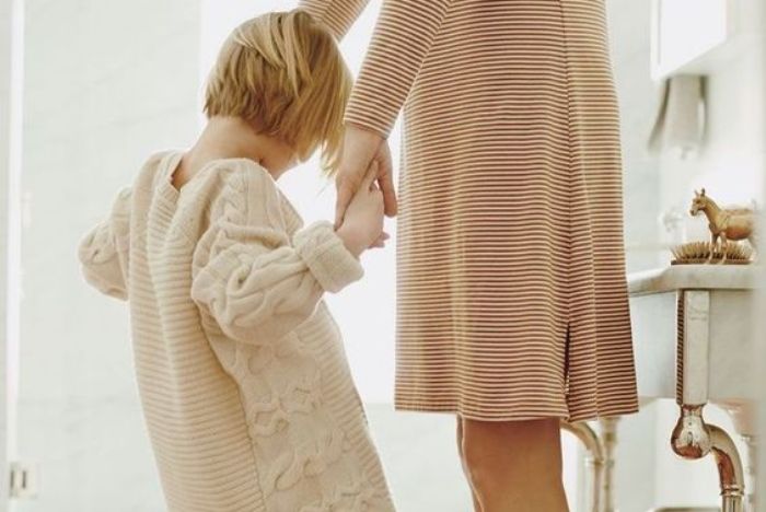 Καλή μαμά δεν είναι η μαμά δούλα, ούτε η μαμά οσιομάρτυρας