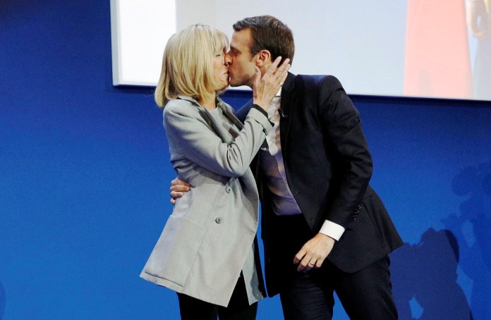 Ανοιχτόμυαλοι με τη σχέση του Μακρόν - αρκεί να μην συμβεί σε εμάς