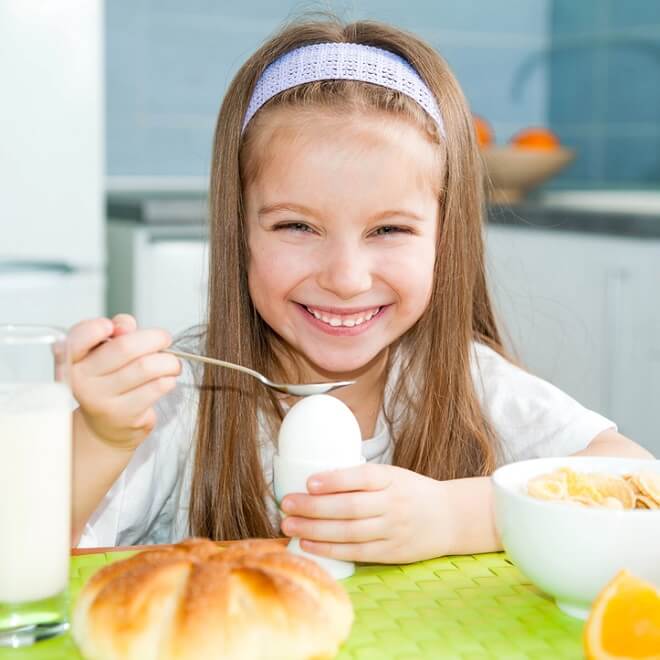 Τα παιδιά που τρώνε ένα αβγό κάθε μέρα αναπτύσσονται πιο γρήγορα!