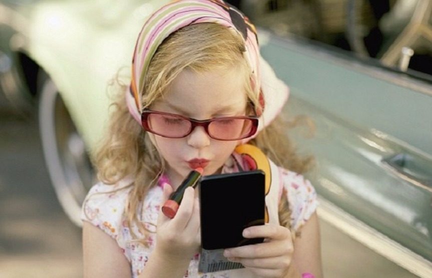 Τα σημερινά παιδιά έχουν πολύ λίγο χρόνο για να είναι παιδιά