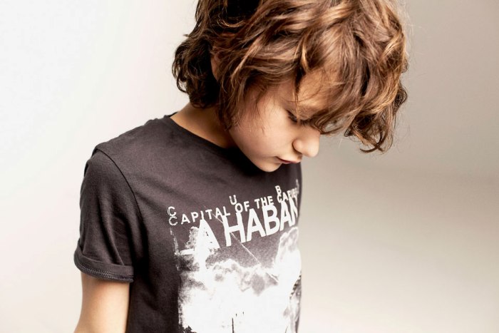 Πώς μαθαίνουμε στα αγόρια να είναι λιγότερο συναισθηματικά - και δεν το καταλαβαίνουμε