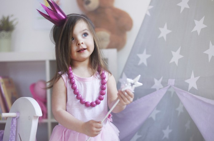 Σχολή για wannabe πριγκίπισσες - θα το ζήσουμε κι αυτό!