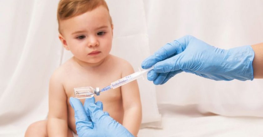 Τσιόδρας: Νέες οδηγίες για τον εμβολιασμό των παιδιών