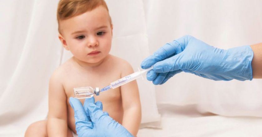 Τσιόδρας: Νέες οδηγίες για τον εμβολιασμό των παιδιών