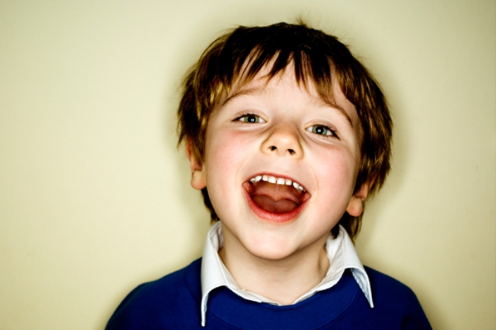 Όταν το πιο κοντό παιδί της τάξης είναι το δικό σου