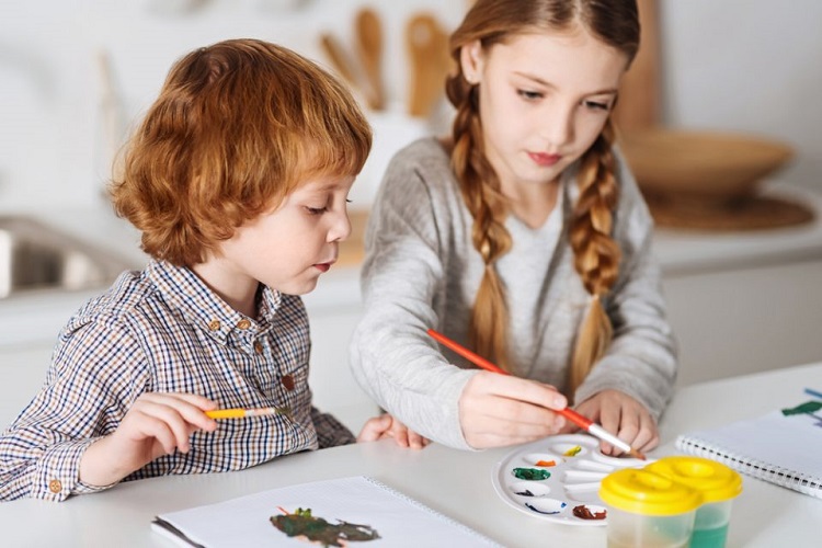 Εικαστικά παιχνίδια για παιδιά στο The Box με τη Φρόσω Μαλέα