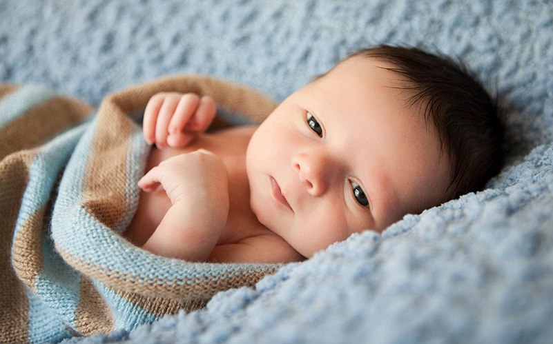 Τα νεογέννητα καταλαβαίνουν τα πάντα - γι' αυτό να τους μιλάτε