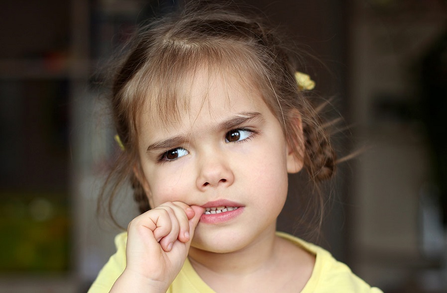 5 αρνητικά συναισθήματα που έχουν τα παιδιά με τελειομανείς γονείς