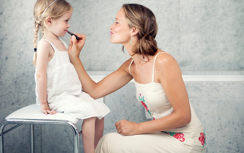 Πώς αντιλαμβάνονται τα παιδιά την «τέλεια μητέρα»