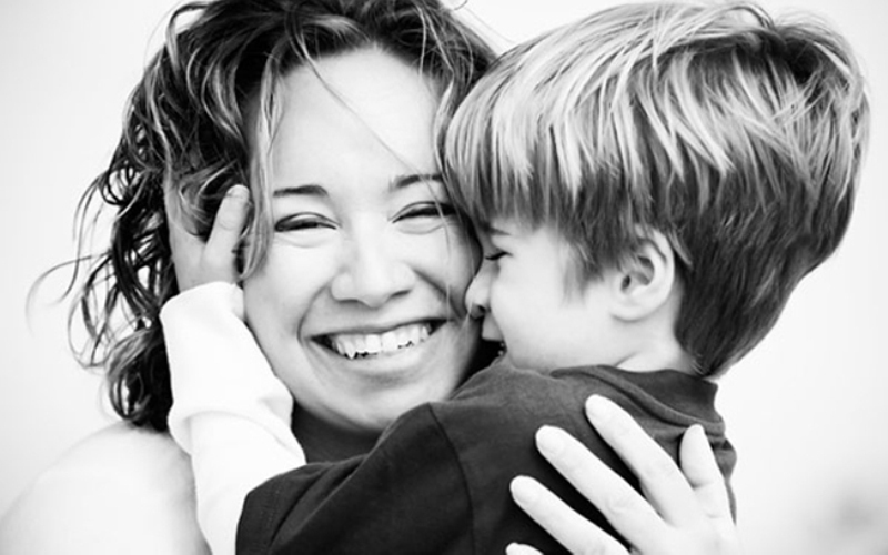 Δεν υπάρχουν σχολές μητρότητας. Γιατί όσες οι μαμάδες τόσες και οι σχολές.