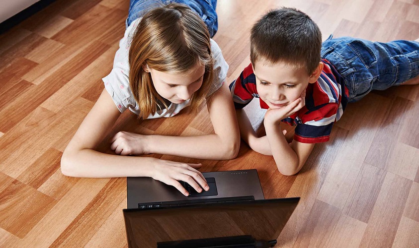 Φραγή της Ε.Ε. στα social media για παιδιά μέχρι 13 ετών