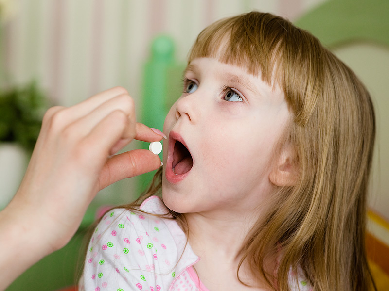 Ελλείψεις σε παιδικά φάρμακα με τις ιώσεις σε έξαρση -  Γιατί εξαφανίζονται τα αποθέματα