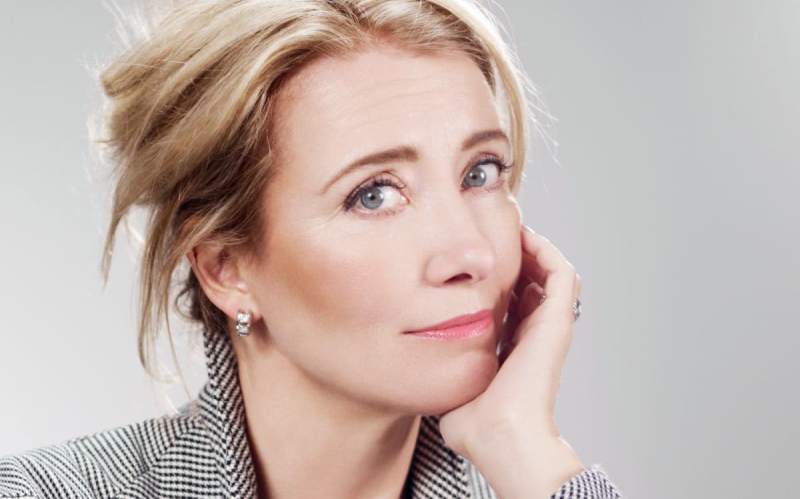 Η Emma Thompson χρηματοδότησε σχολείο για να μην κοπούν τα μαθήματα ελληνικών σπουδών
