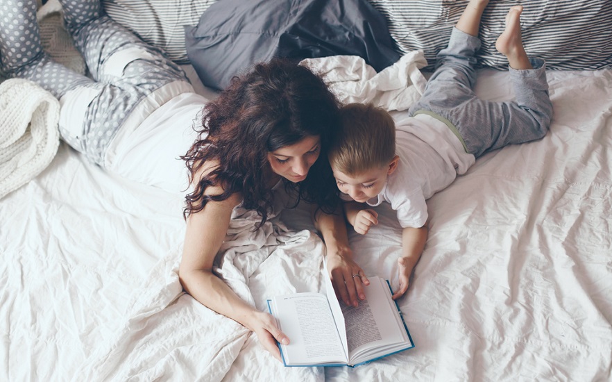 Τα 10 πιο σημαντικά λεπτά που περνώ με το παιδί μου πριν κοιμηθεί