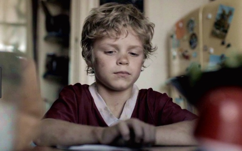 "Μαμά θα κάνω εγώ τις δουλειές, για να έχεις χρόνο για μένα" - ένα συγκινητικό βίντεο